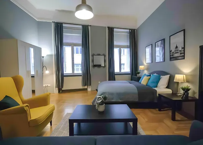 R171 Elitehost Raday Апартаменты